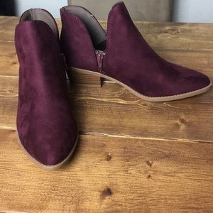 ❗️BRAND NEW❗️Soda Maroon ankle cut booties